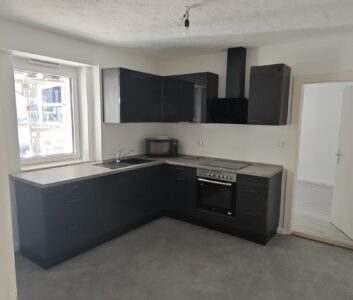 Einbauküche mit Spülmaschine, 12,44 m²